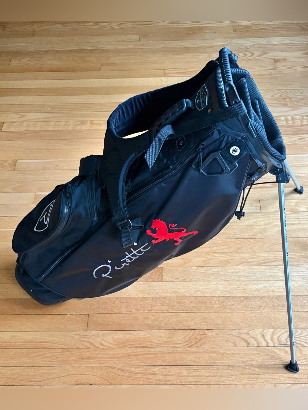 NWOT Sun Mountain x Piretti Collab Golf Stand Carry Bag EZ Lite Black Red